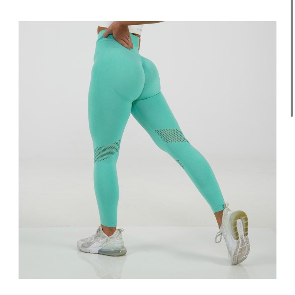 SOLD NVGTN Mint Seamless Leggings